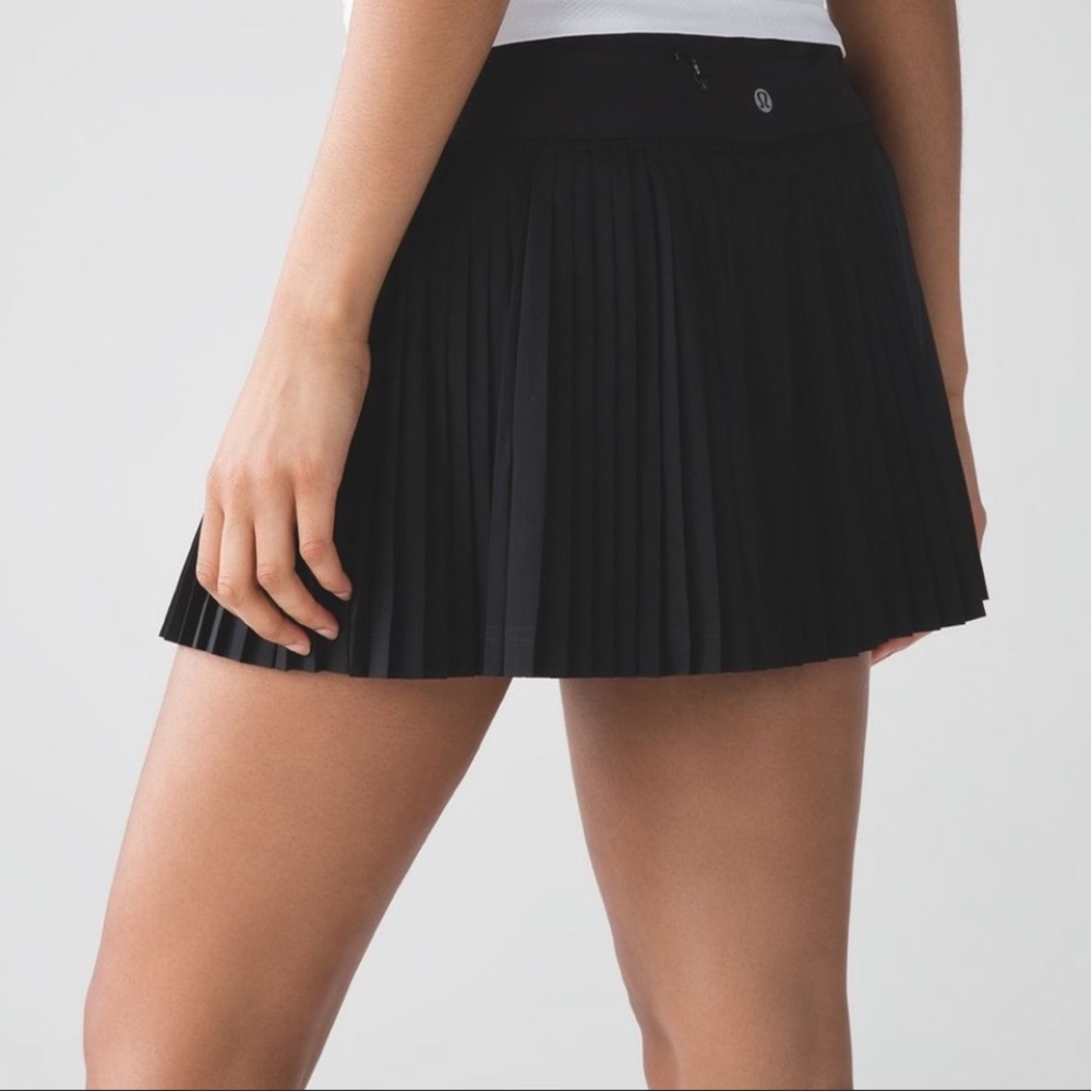 Pleat to street skirt
